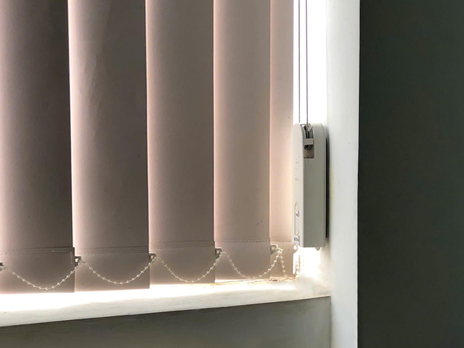 Động cơ rèm kéo ngang Aqara E1